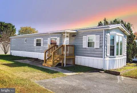 1911 Chipper Dr, Edgewood, MD 21040