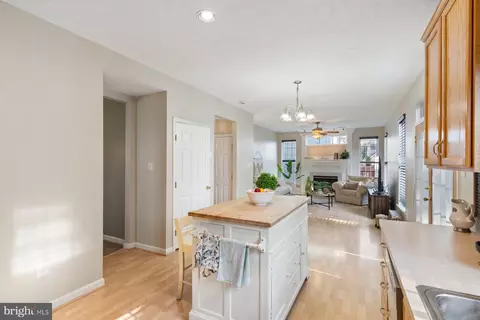 Entry Way - 304 Ahern Dr, Edgewood, MD 21040 photo 3 of 5