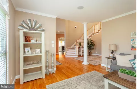 Entry Way - 1606 Angleside Rd, Fallston, MD 21047 photo 4 of 7