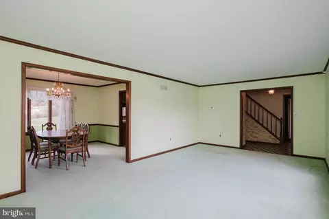 Living - 2602 Greene Ln, Fallston, MD 21047 photo 6 of 6