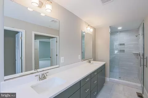 Bath - 2507 Mountain Rd, Joppa, MD 21085 photo 2 of 2