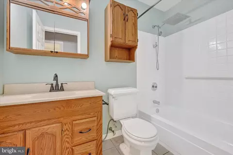 Bath - 3034 Sounding Dr, Edgewood, MD 21040 photo 2 of 2
