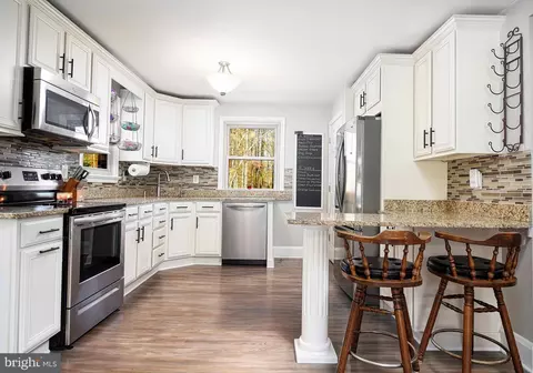 Kitchen - 409 Timber Ln, Joppa, MD 21085 photo 2 of 3