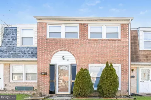 32 Court Dr, Joppa, MD 21085