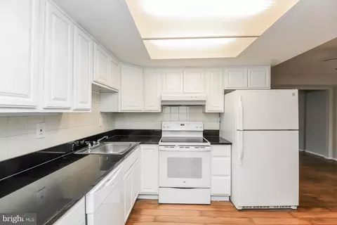 Kitchen - 32 Court Dr, Joppa, MD 21085 photo 3 of 3