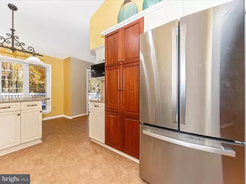 Kitchen - 730 Frans Dr, Abingdon, MD 21009 photo 6 of 7