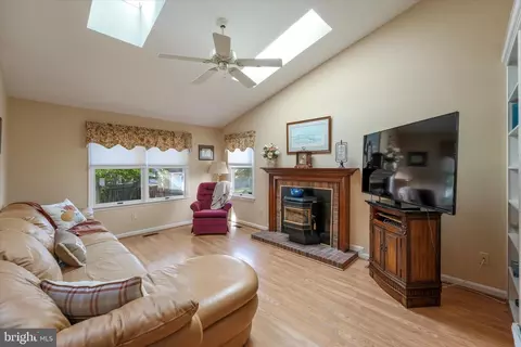 Living - 3012 Cascade Dr, Abingdon, MD 21009 photo 1 of 1