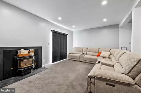 Living - 121 Kipling Ct, Abingdon, MD 21009 photo 1 of 1