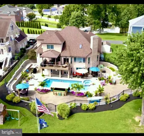 View/Area - 417 Shore Dr, Joppa, MD 21085 photo 3 of 10