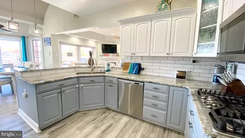 Kitchen - 417 Shore Dr, Joppa, MD 21085 photo 2 of 7