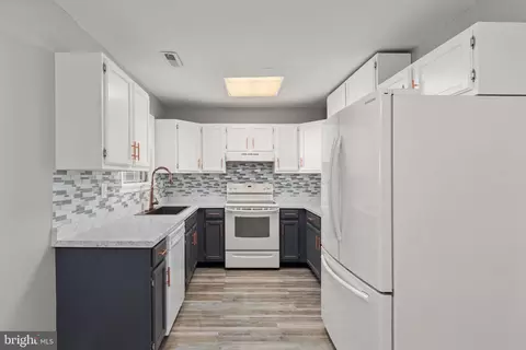 Kitchen - 1233 Griffith Pl, Belcamp, MD 21017 photo 1 of 2