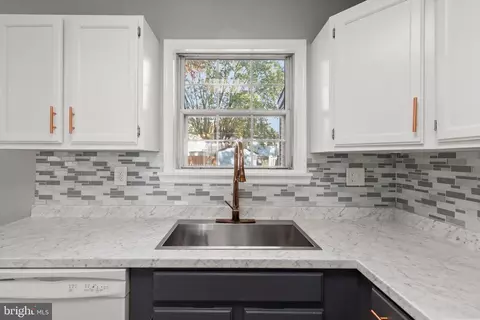 Kitchen - 1233 Griffith Pl, Belcamp, MD 21017 photo 2 of 2