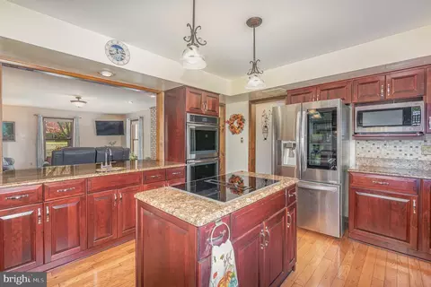 Kitchen - 1108 Janice Ct, Joppa, MD 21085 photo 3 of 3