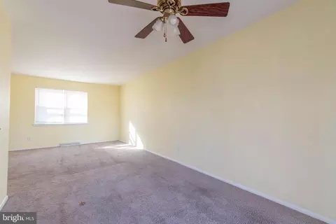 Living - 3040 Ebbtide Dr, Edgewood, MD 21040 photo 4 of 10