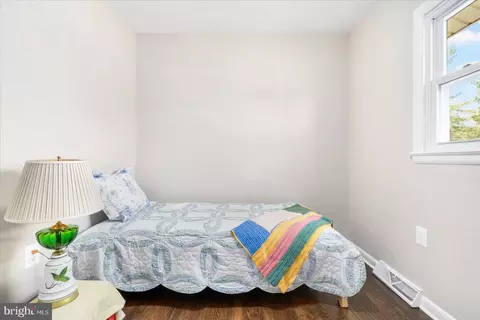 Bedroom - 3729 Sewell Rd, Abingdon, MD 21009 photo 5 of 6