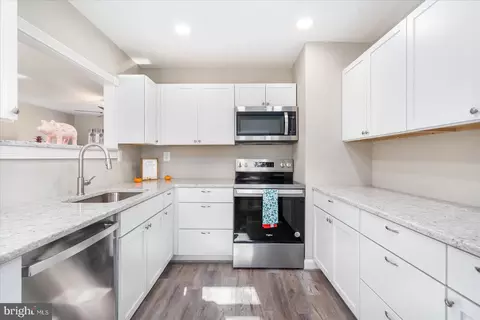 Kitchen - 3729 Sewell Rd, Abingdon, MD 21009 photo 3 of 4