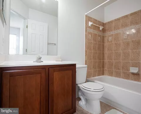 Bath - 2935 Raking Leaf Dr, Abingdon, MD 21009 photo 2 of 2