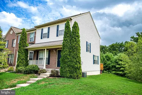 Exterior - 2935 Raking Leaf Dr, Abingdon, MD 21009 photo 8 of 16