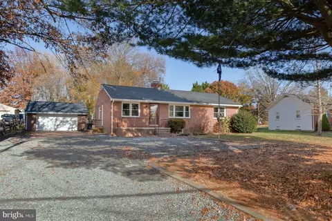 623 Long Bar Harbor Rd, Abingdon, MD 21009