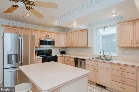 Kitchen - 1303 Mill Creek Rd, Fallston, MD 21047 photo 3 of 7