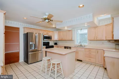 Kitchen - 1303 Mill Creek Rd, Fallston, MD 21047 photo 4 of 7