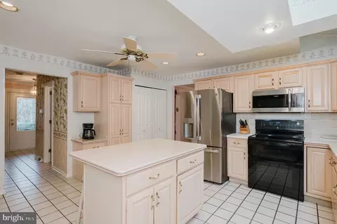 Kitchen - 1303 Mill Creek Rd, Fallston, MD 21047 photo 5 of 7