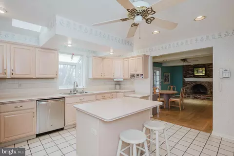 Kitchen - 1303 Mill Creek Rd, Fallston, MD 21047 photo 6 of 7
