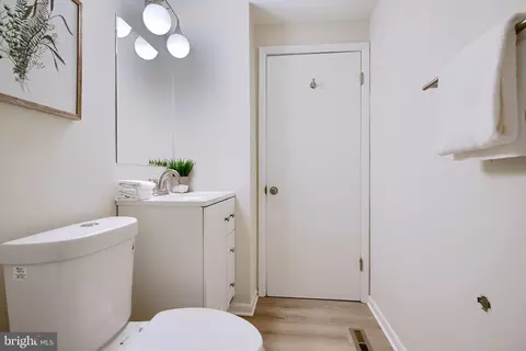 Bath - 600 Shore Dr, Joppa, MD 21085 photo 7 of 8