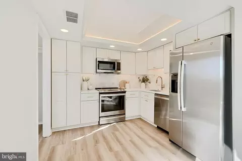 Kitchen - 600 Shore Dr, Joppa, MD 21085 photo 1 of 3
