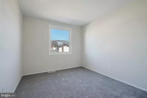 Bedroom - 600 Shore Dr, Joppa, MD 21085 photo 7 of 9