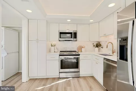 Kitchen - 600 Shore Dr, Joppa, MD 21085 photo 2 of 3