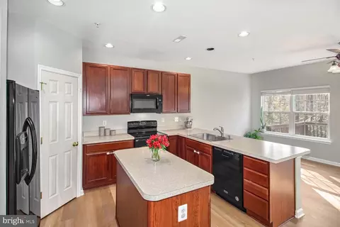 Kitchen - 3067 Raking Leaf Dr, Abingdon, MD 21009 photo 3 of 3