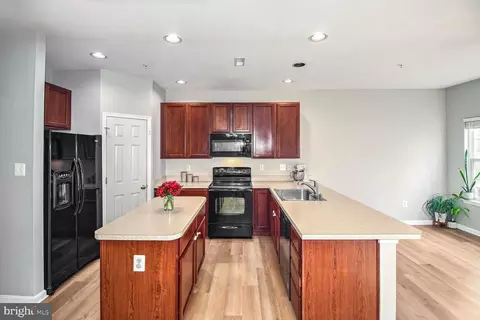 Kitchen - 3067 Raking Leaf Dr, Abingdon, MD 21009 photo 2 of 3
