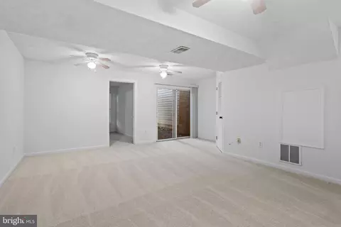 Living - 438 Macintosh Cir, Joppa, MD 21085 photo 3 of 4
