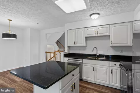 Kitchen - 438 Macintosh Cir, Joppa, MD 21085 photo 3 of 4