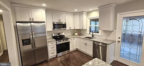 Kitchen - 711 Sharps Ct, Fallston, MD 21047 photo 3 of 3