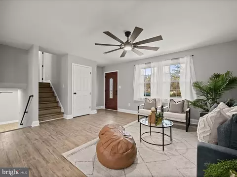 Living - 2201 Cloverdale Dr, Fallston, MD 21047 photo 2 of 9