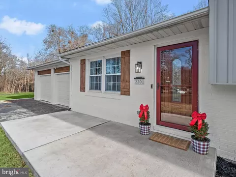 Exterior - 2201 Cloverdale Dr, Fallston, MD 21047 photo 2 of 12