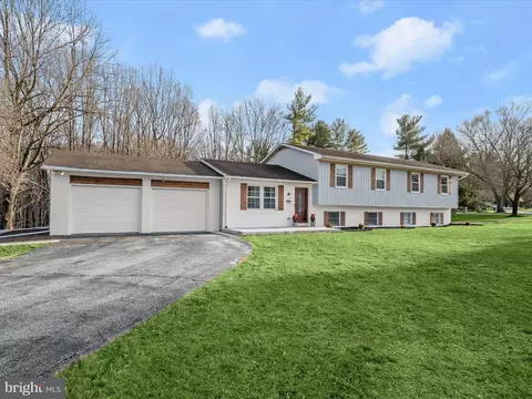 Exterior - 2201 Cloverdale Dr, Fallston, MD 21047 photo 12 of 12