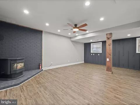 Living - 2201 Cloverdale Dr, Fallston, MD 21047 photo 3 of 9