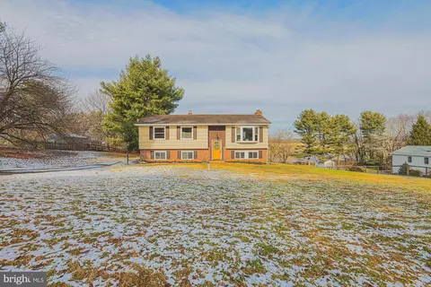 3064 Daisy Ln, White Hall, MD 21161