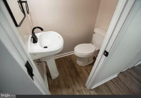 Entry Way - 235 Haverhill Rd, Joppa, MD 21085 photo 14 of 15