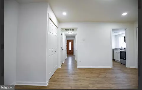 Entry Way - 235 Haverhill Rd, Joppa, MD 21085 photo 4 of 15