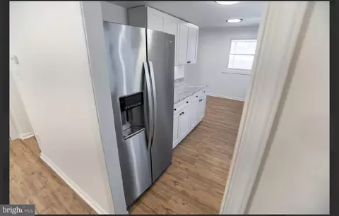 Entry Way - 235 Haverhill Rd, Joppa, MD 21085 photo 12 of 15
