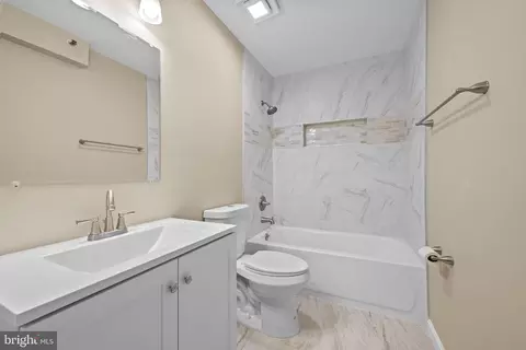 Bath - 302 Sweet Briar Ct, Joppa, MD 21085 photo 2 of 2