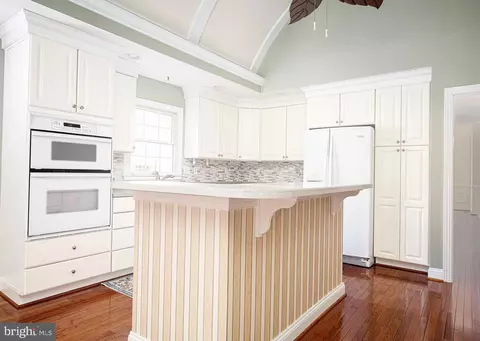 Kitchen - 306 Millwright Cir, Abingdon, MD 21009 photo 2 of 3