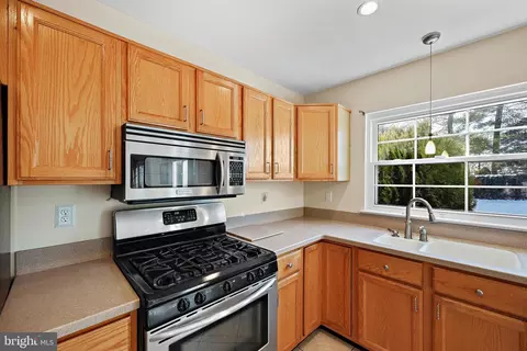 Kitchen - 705 Brooke Ct, Joppa, MD 21085 photo 2 of 3