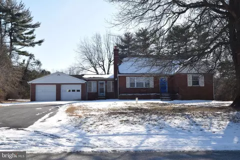 7 Lake Dr, Bel Air, MD 21014