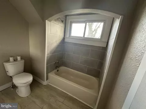 Bath - 1903 Philadelphia Rd, Joppa, MD 21085 photo 2 of 3