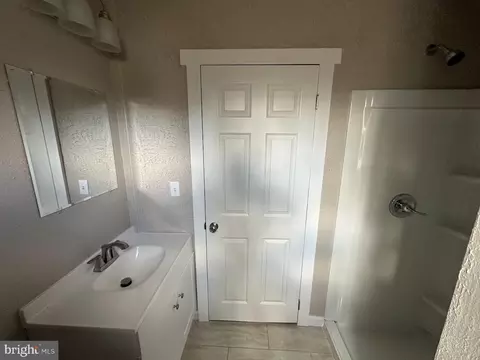 Bath - 1903 Philadelphia Rd, Joppa, MD 21085 photo 1 of 3